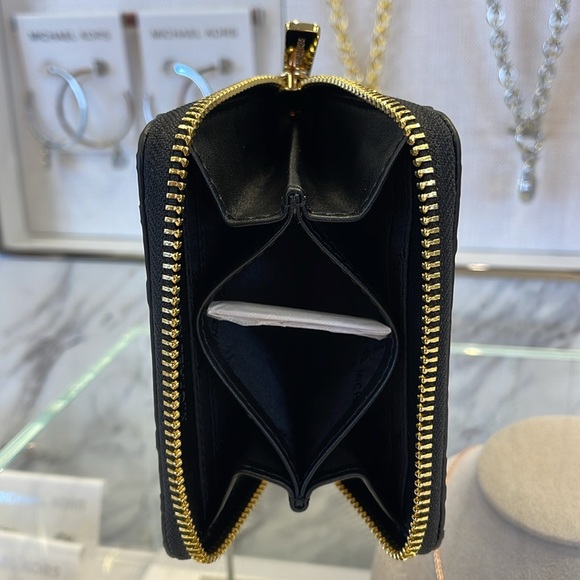 Michael Kors Women Medium Zip Around Card Case Coin Pouch Wallet Black 
NWT - Picture 7 of 16